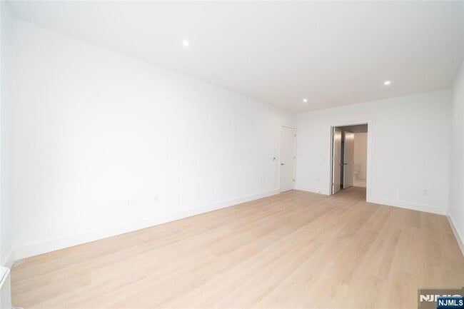 Building Photo - 3309 Liberty Ave