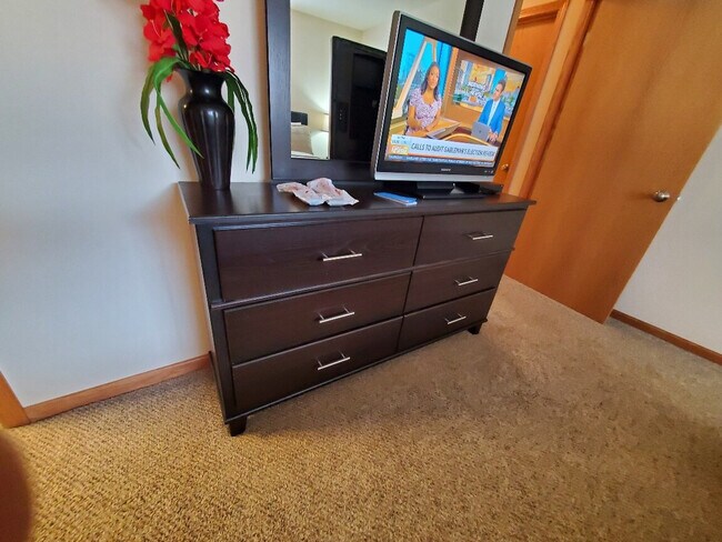 Building Photo - 2309 Deer Park Dr