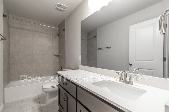 Building Photo - 675 Patriot Dr