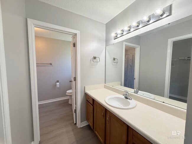 Building Photo - 521 Hamilton Blvd