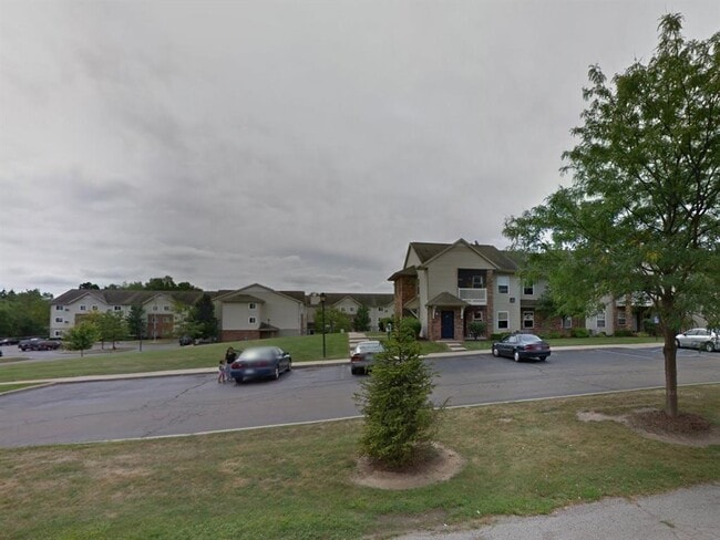 Building Photo - 2900 Heritage Pl