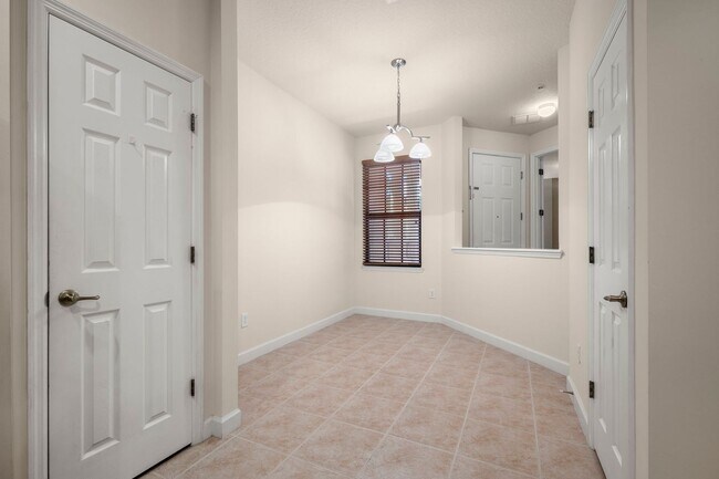 Building Photo - Beautiful Avila 3/2 with preserve view!