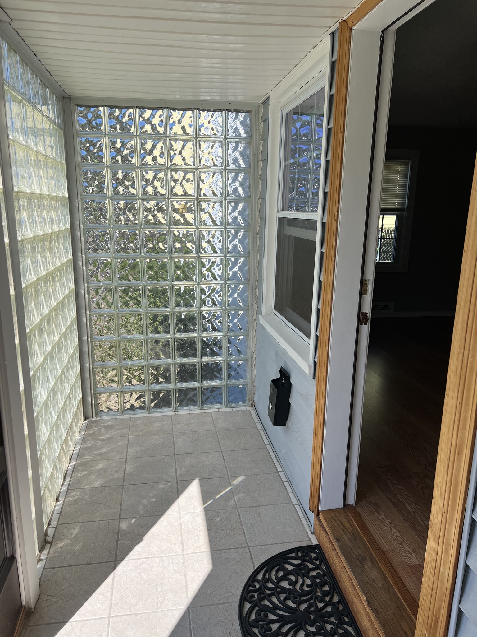 Front entrance - 78 Walnut Rd