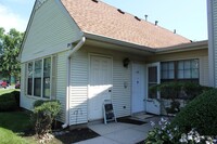 Building Photo - 29 Wycoff Way E
