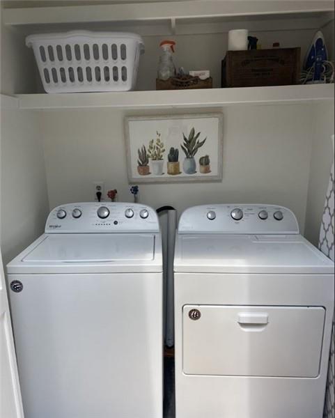 Building Photo - 52 Lawn Ave