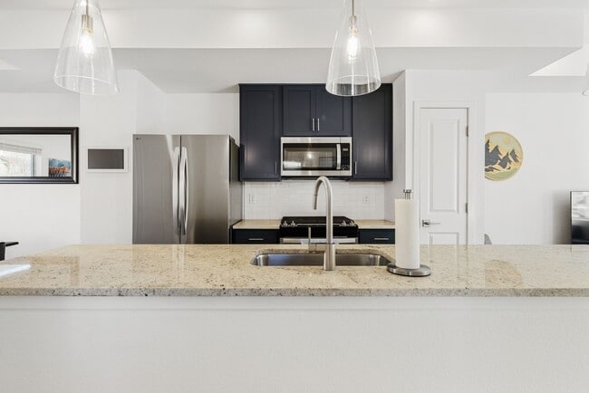 Building Photo - 3BD, 3.5BA Arvada Townhome with Patio and Yard