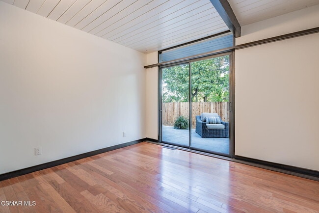 Building Photo - 1411 Ojai Rd