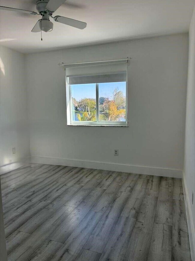 Building Photo - 11705 NW 12th St