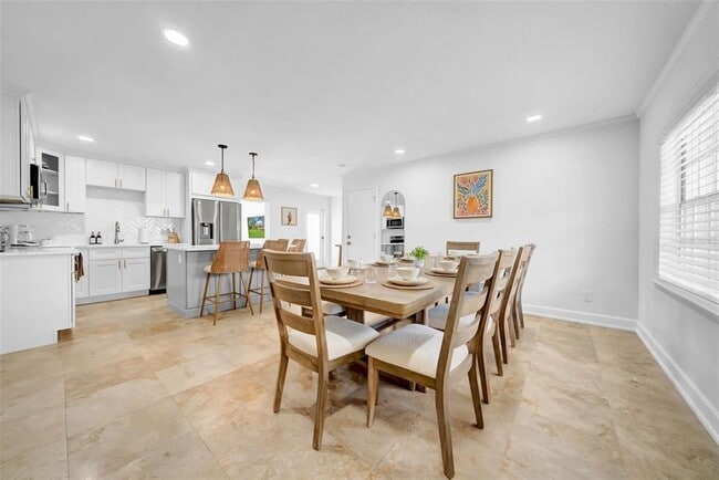 Building Photo - 4924 Shetland Ave