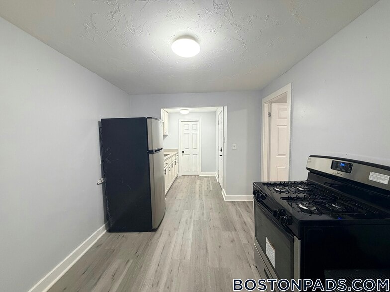 Building Photo - 19 Union St