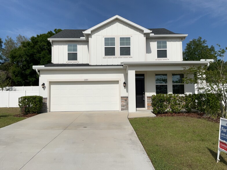 Primary Photo - 1320 Mount Logan Dr