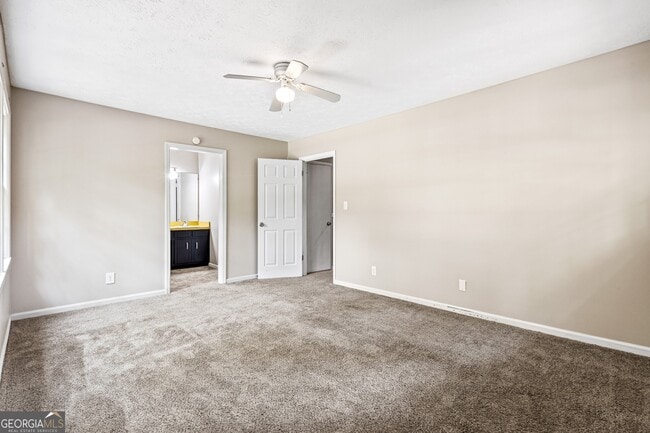 Building Photo - 1056 Mandalay Ct SW