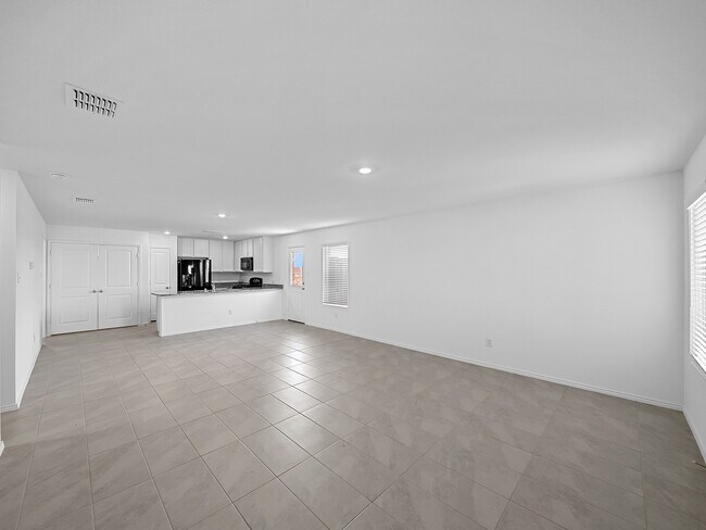 Building Photo - 14004 Birch Farm Dr