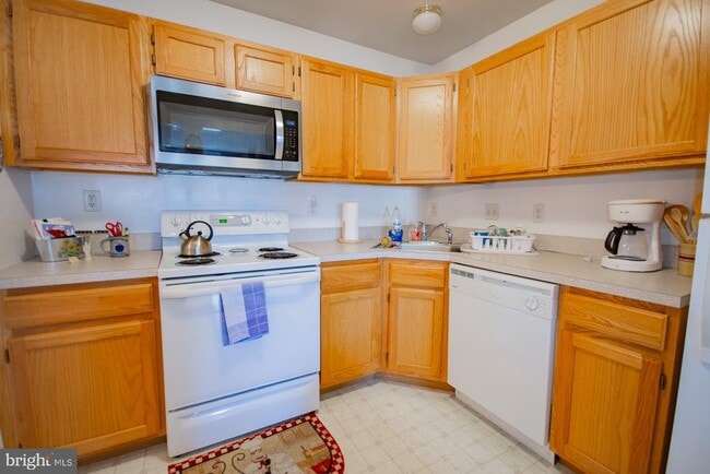 Building Photo - 152 Brookland Ct