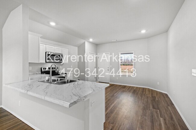 Building Photo - 817 S Katlyn Dr