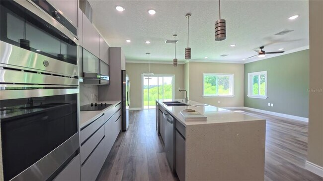 Building Photo - 1835 Brentwood Ct