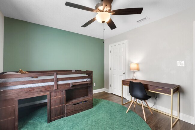 Building Photo - 6042 Capitol Dr