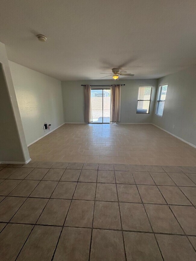 Building Photo - 582 S 152nd Ln