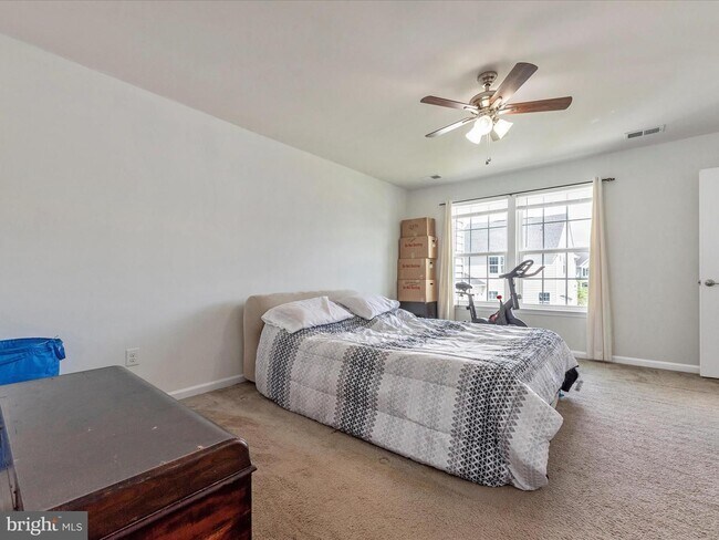 Building Photo - 76 Norwood Dr