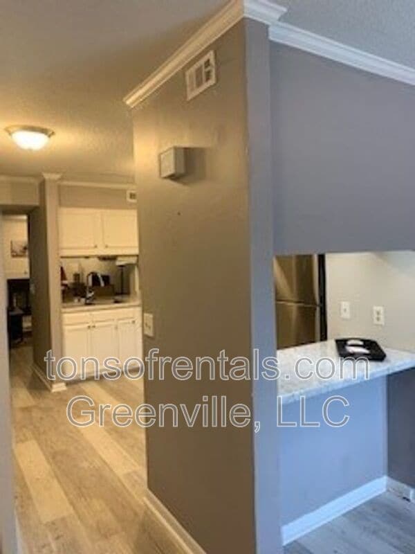 Building Photo - 805 Stallings Rd