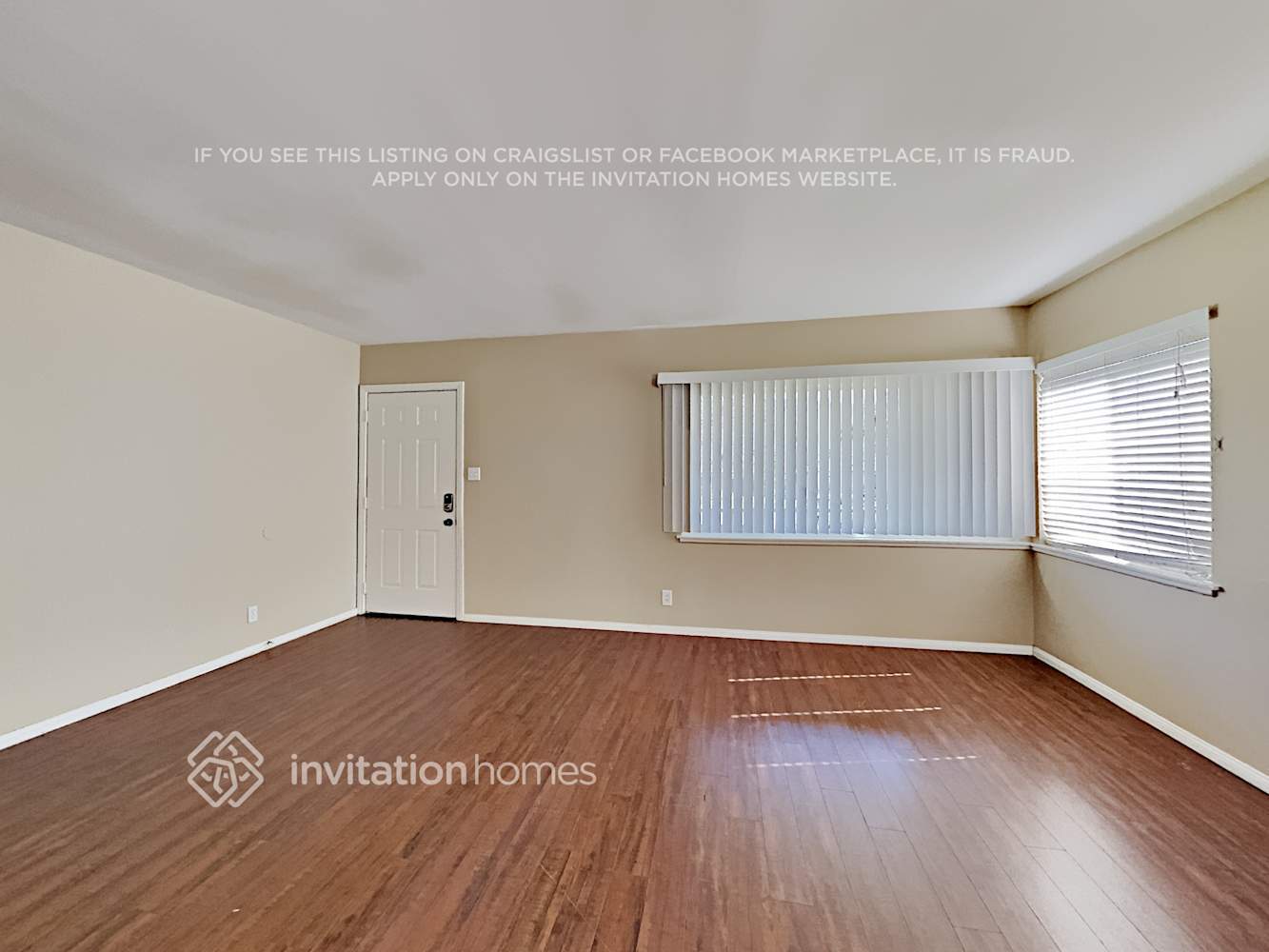 Building Photo - 1463 Sheridan Rd