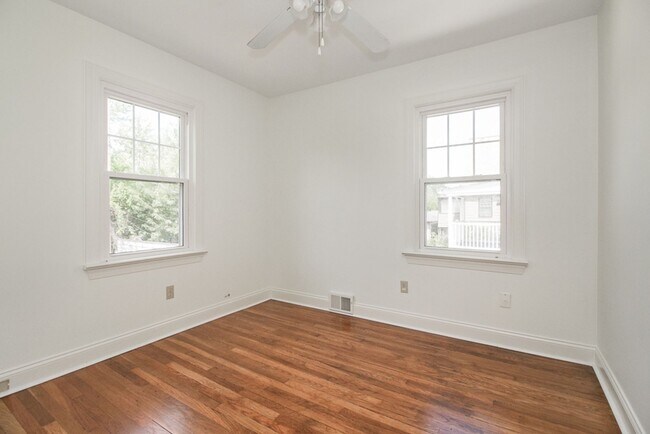 Building Photo - 3372 Sutton Rd