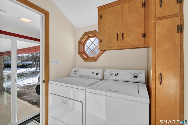 Building Photo - 9 Harbor View S