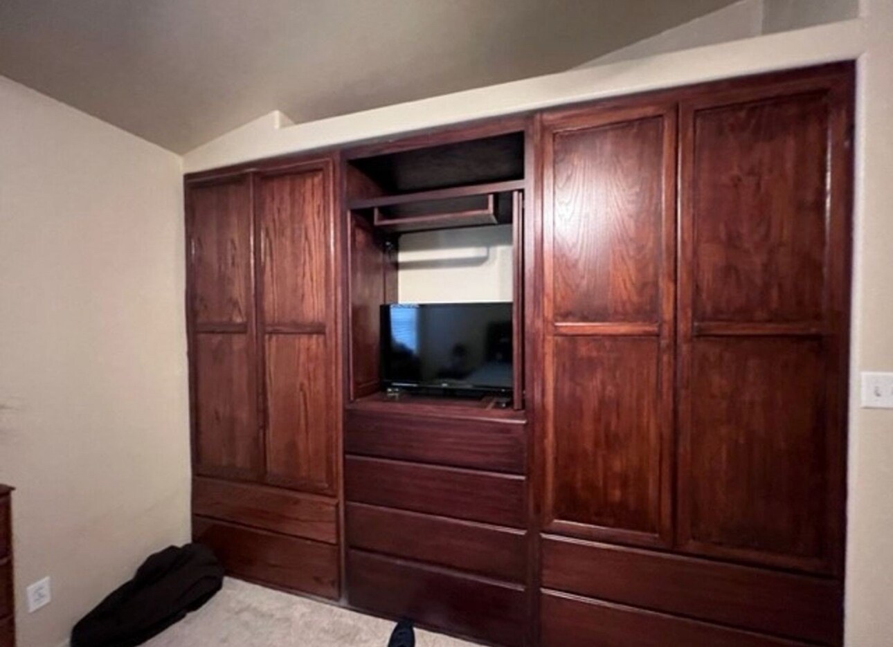 Building Photo - 2968 La Paloma Dr