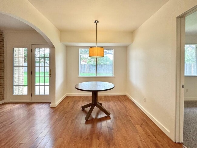 Building Photo - 1501 Greenfield Dr