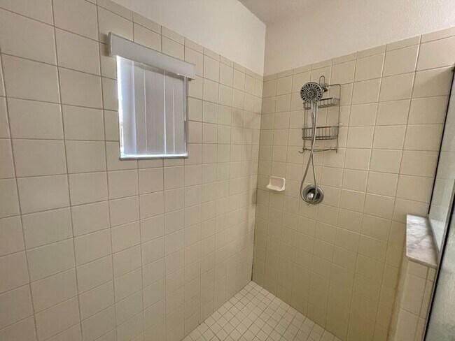 Building Photo - Bella Pointe-3641 Sail Harbor Dr Kissimmee...