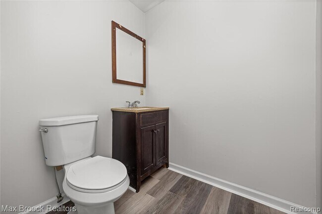 Building Photo - 19217 Birmingham St