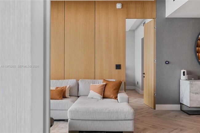 Building Photo - 1331 Brickell Bay Dr