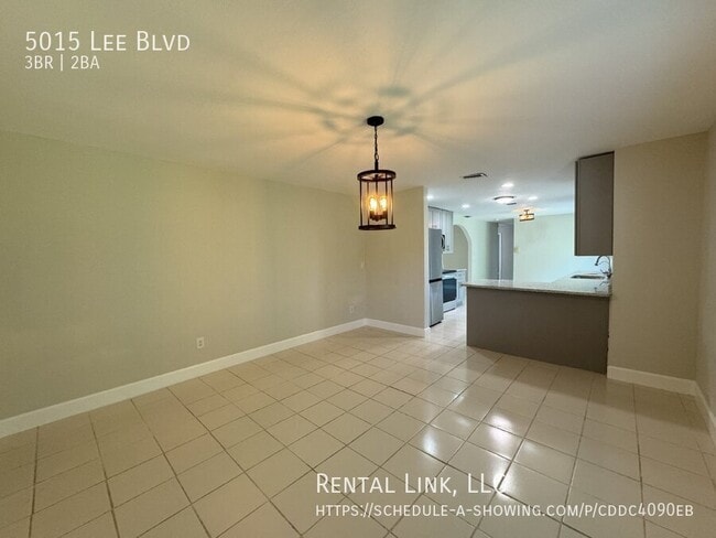 Building Photo - 5015 Lee Blvd