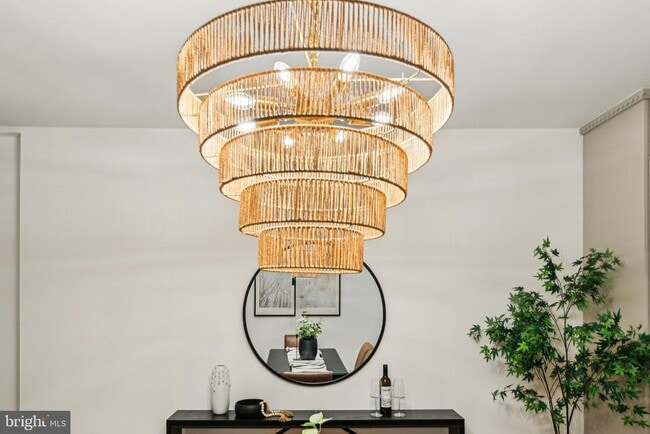 Building Photo - 3348 Chestnut Ave