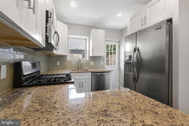 Building Photo - 2045 Wilder St