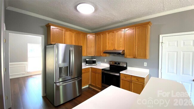 Building Photo - 127 Meadow Pond Ln