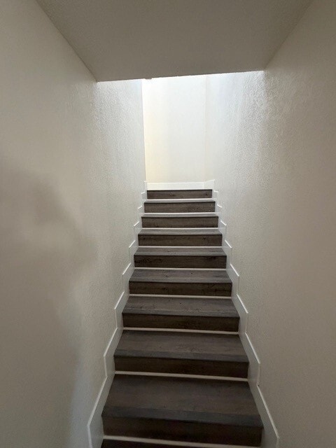 Building Photo - 2150 S San Jacinto Ave