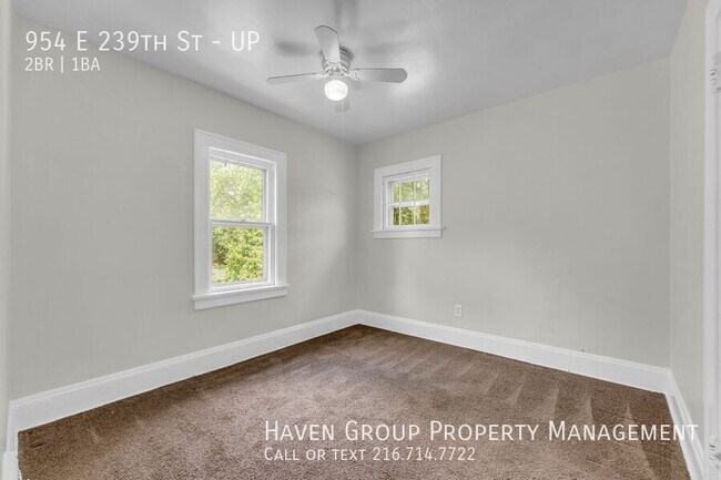 Building Photo - 954 E 239th St