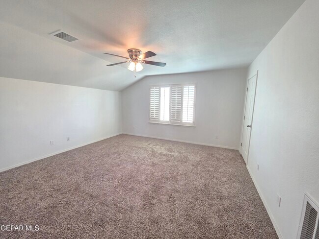 Building Photo - 7517 Red Cedar Dr