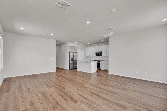 Building Photo - 17996 W Sand Hls Dr