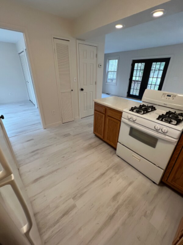 Building Photo - 6848 Whispering Pines Dr