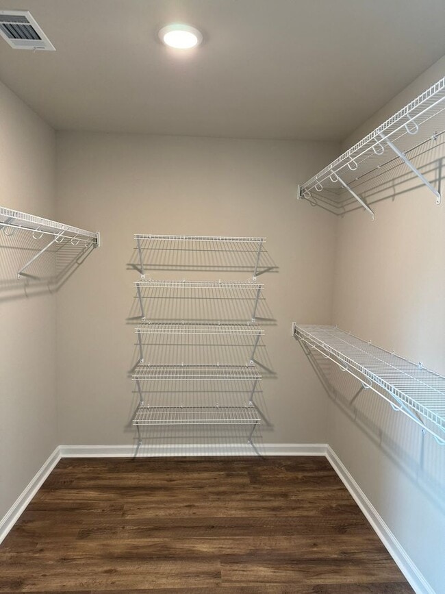 Building Photo - 4 Bedroom/4Bath off Will Hunter Rd. Pre-leasing Now!