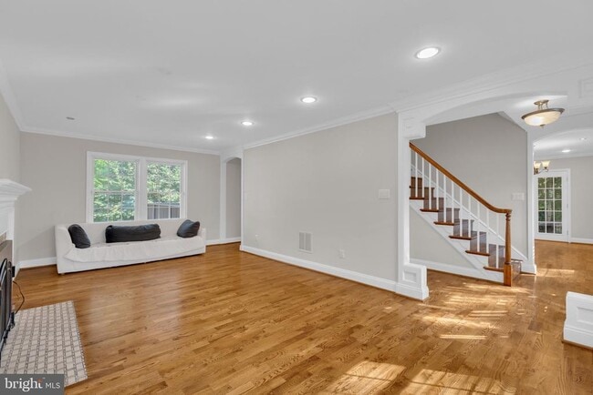 Building Photo - 7205 Van Ness Ct