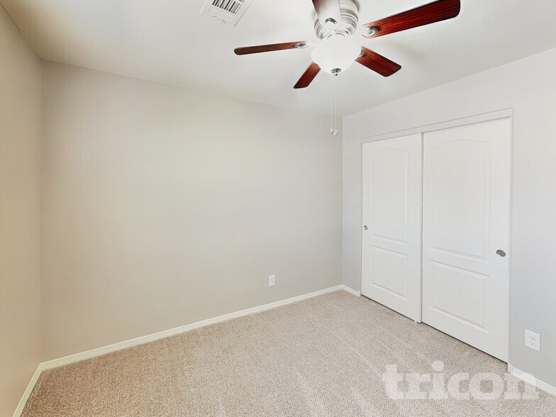 Building Photo - 10613 Sand Mountain Ave