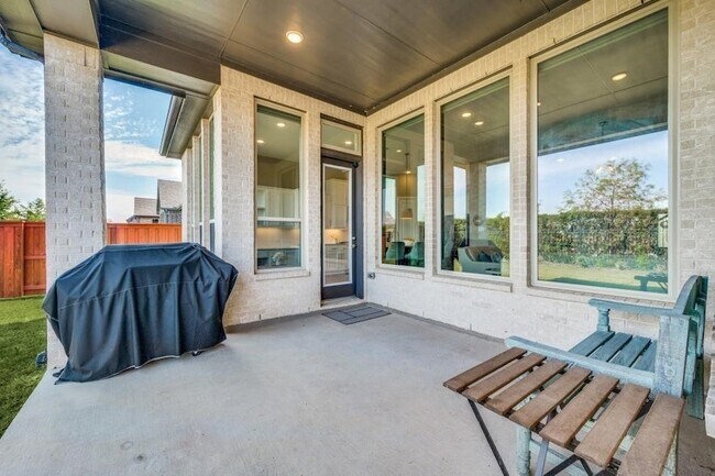 Building Photo - 3970 Sweet Clover Dr