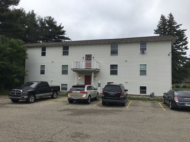 Building Photo - Amazing 2 Bed/1 Bath apartment in the heart of Allendale!