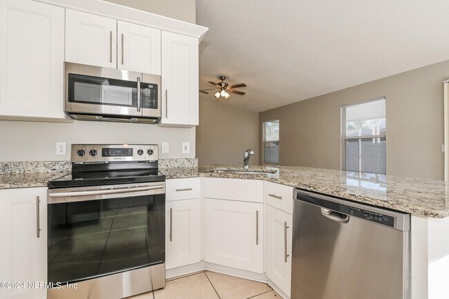 Building Photo - 3399 Charmont Dr