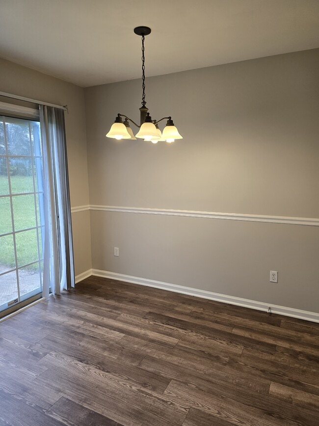 Building Photo - 7434 Stone Mountain Ct