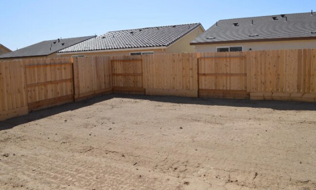 Building Photo - 4467 Jennifer Wy