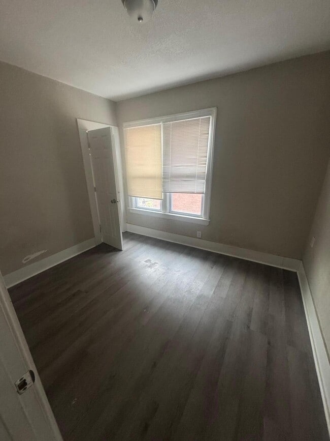 Building Photo - 2925 Calvert St